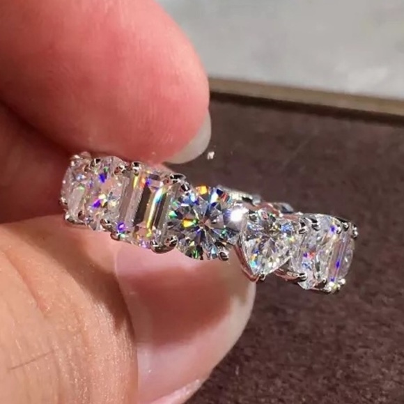 15ct Multi Stone Band - Picture 5 of 8